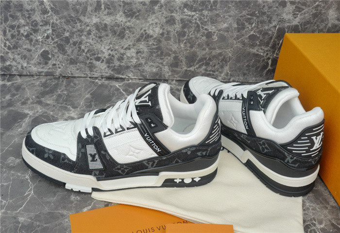 LV SNEAKER LV-000275