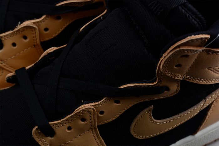 Air Jordan 1 Retro High OG "Heirloom" 555088-202