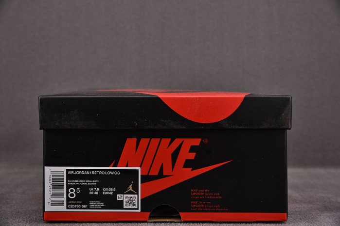 Jordan 1 Low OG Bleached Coral CZ0790-061