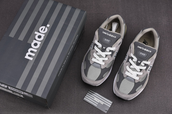 NEW BALANCE SNEAKER NB040