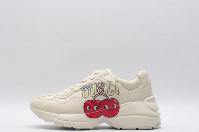 G*u*i* trainer sneaker46