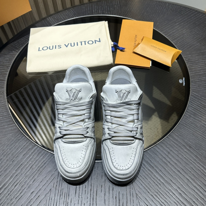 LV TRAINER SNEAKER LV-000601