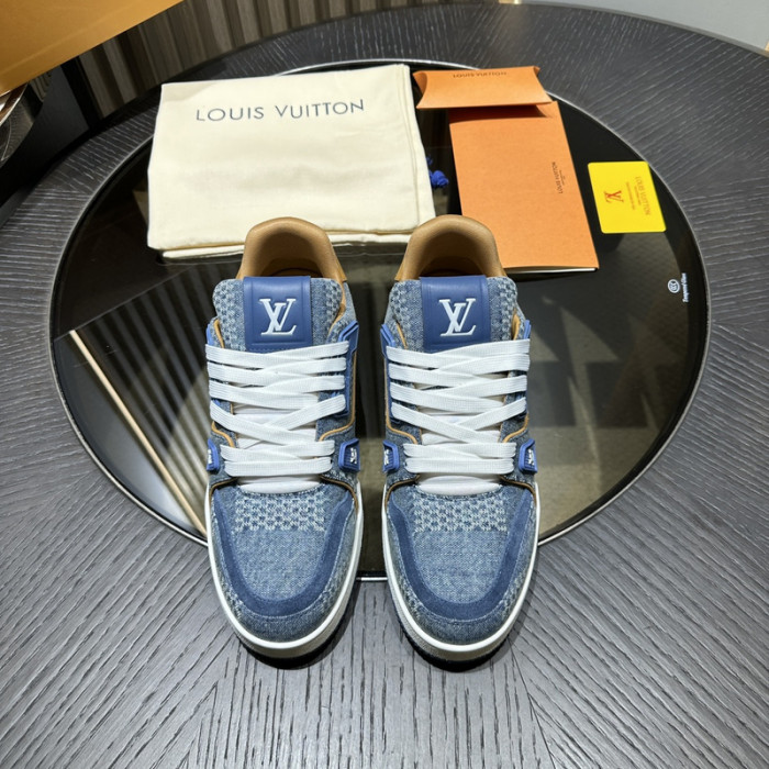 LV TRAINER SNEAKER LV-000572