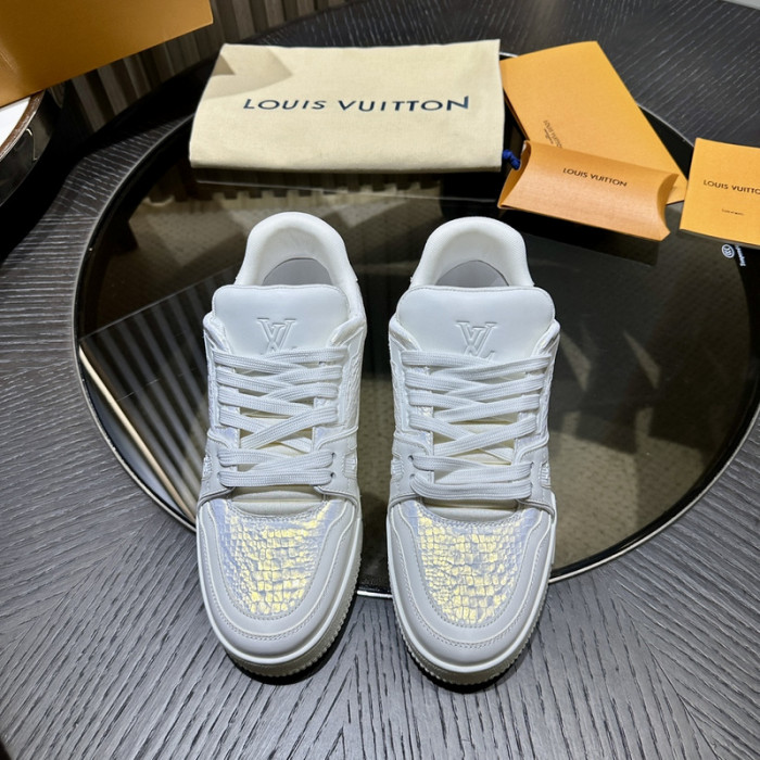 LV TRAINER SNEAKER LV-000583