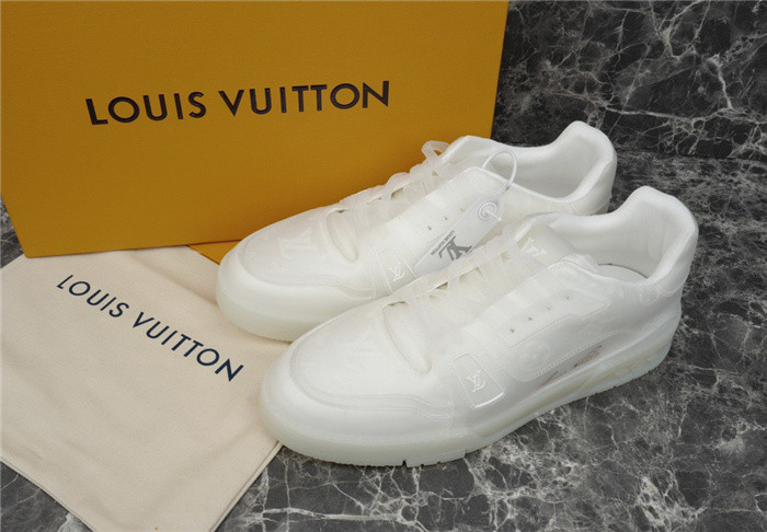 LV SNEAKER LV-000285