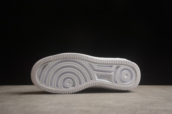 NIKE AIR FORCE 1 PLT.AF.ORM 