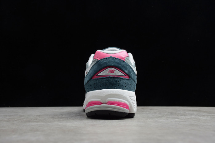 NEW BALANCE SNEAKER 006