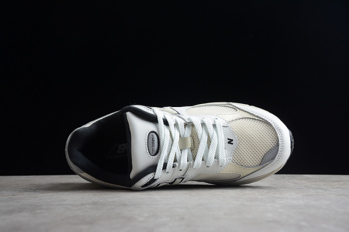 NEW BALANCE SNEAKER 007