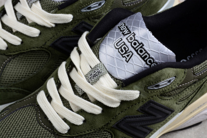 NEW BALANCE SNEAKER 013