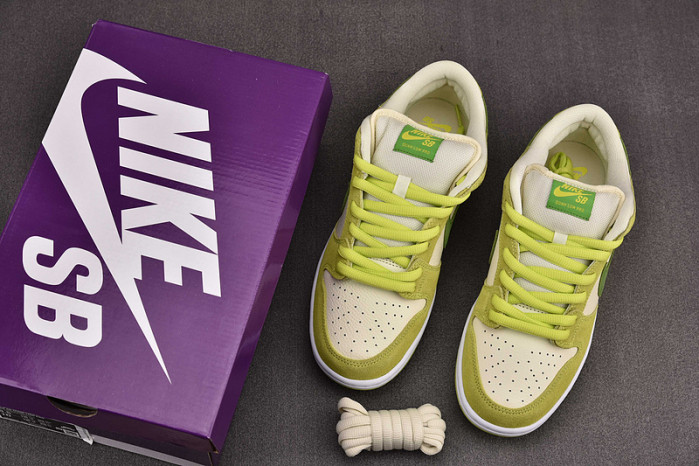 Nike SB Dunk Low Green Apple DM0807-300