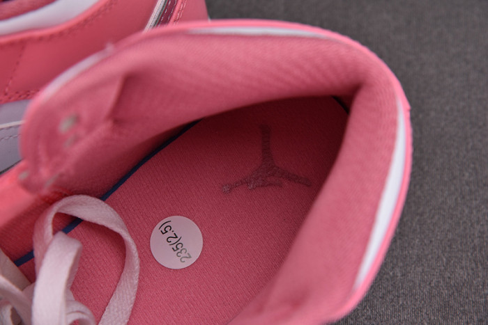 Jordan 1 Mid Valentine