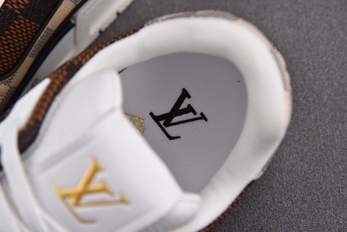 LV SNEAKER LV-000127