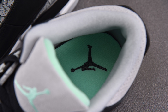 Jordan 3 Retro Green Glow CT8532-031
