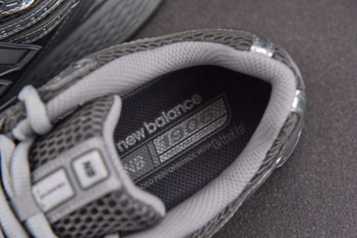 NEW BALANCE SNEAKER NB105