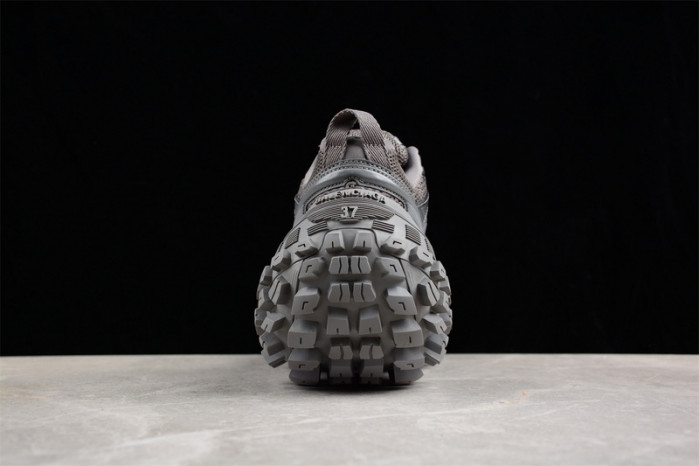 DEFENDER SNEAKER DS022