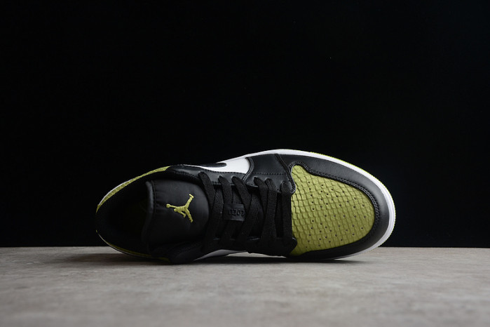 AIR JORDAN 1 LOW "VIVID GREEN SNAKESKIN