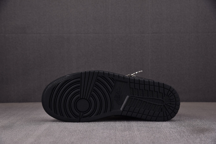 Air Jordan 1 Low “Black Croc” HJ7743-010