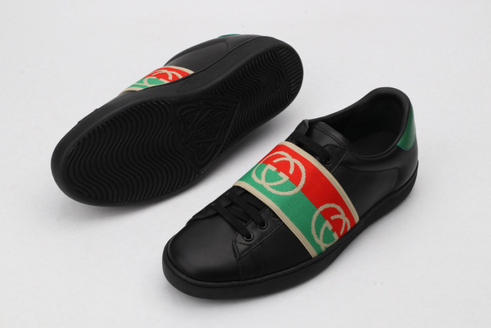 G*u*i* trainer sneaker63