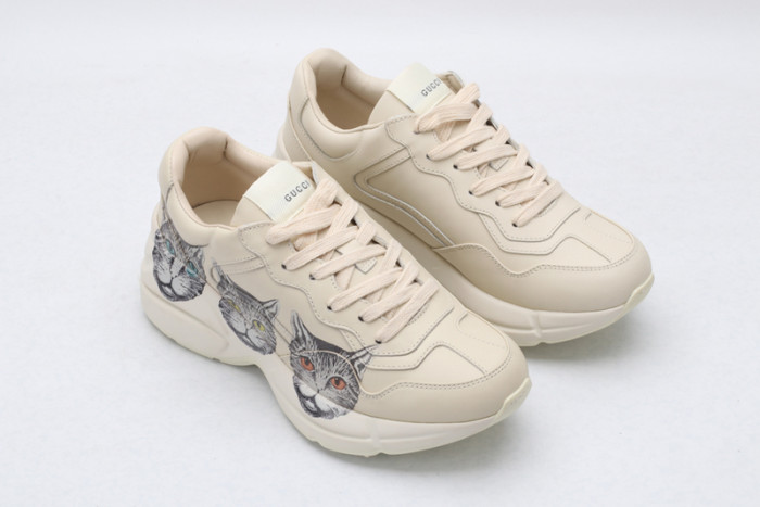 G*u*i* trainer sneaker20