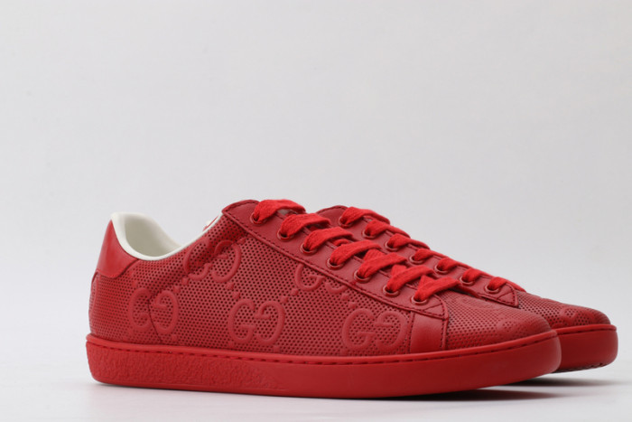 G*u*i* trainer sneaker72