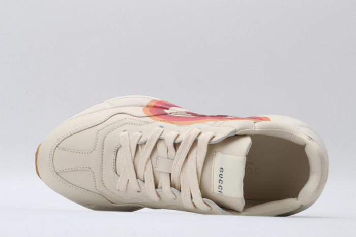 G*u*i* trainer sneaker5