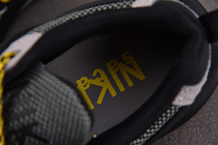 sacai x NIKE Zegamadome 