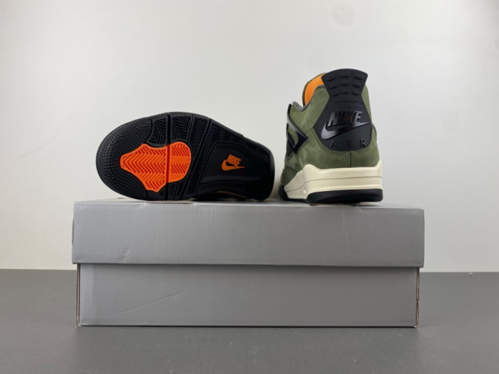 Undefeated x Air Jordan 4 Retro 2025 IB1519-200