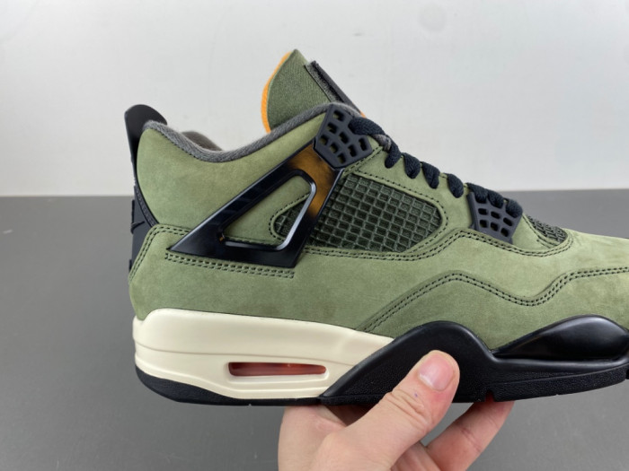 Undefeated x Air Jordan 4 Retro 2025 IB1519-200