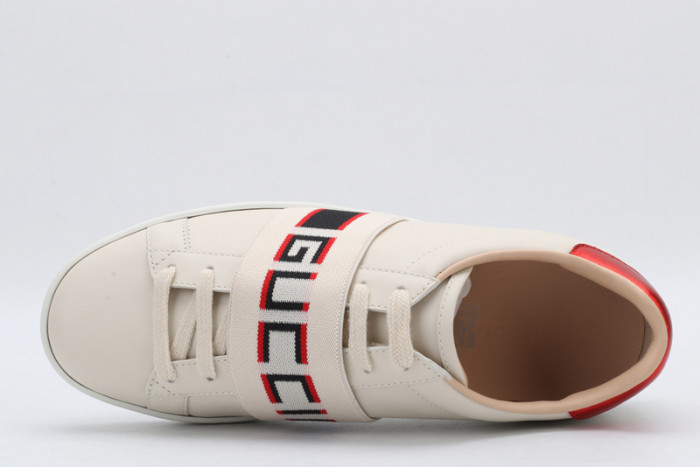 G*u*i* trainer sneaker47