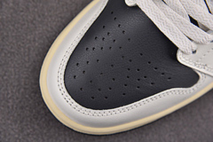 Jordan 1 Low Jade Smoke (Women