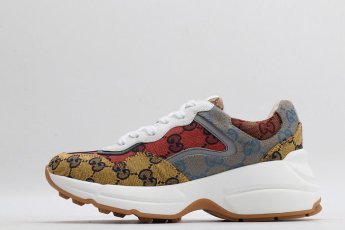 G*u*i* trainer sneaker1