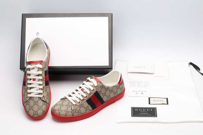 G*u*i* trainer sneaker76