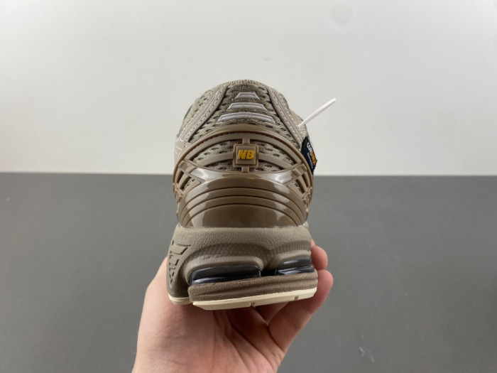 New Balance 1906R Cordura 