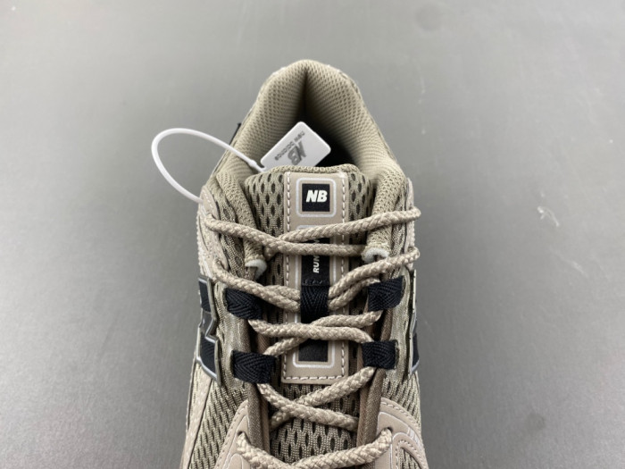 New Balance 1906R Cordura 