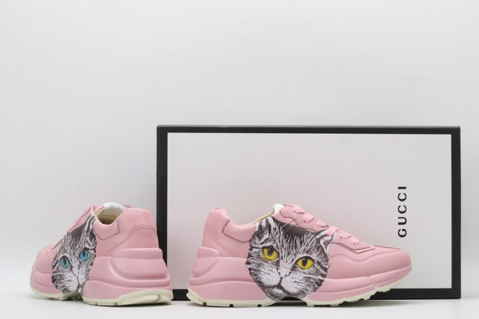 G*u*i* trainer sneaker18